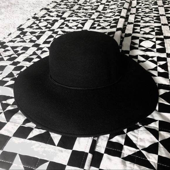 Vintage Accessories - Vintage Wool Floppy Sun Hat Black